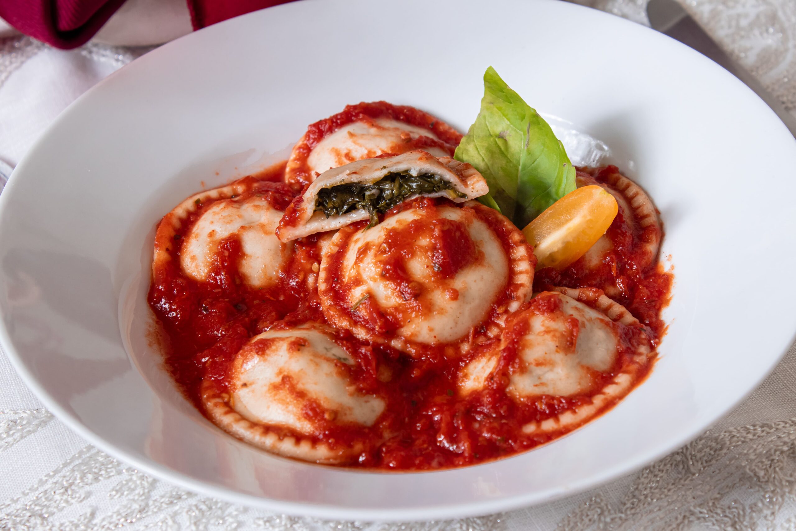 sorrentinos de verdura con salsa tuco